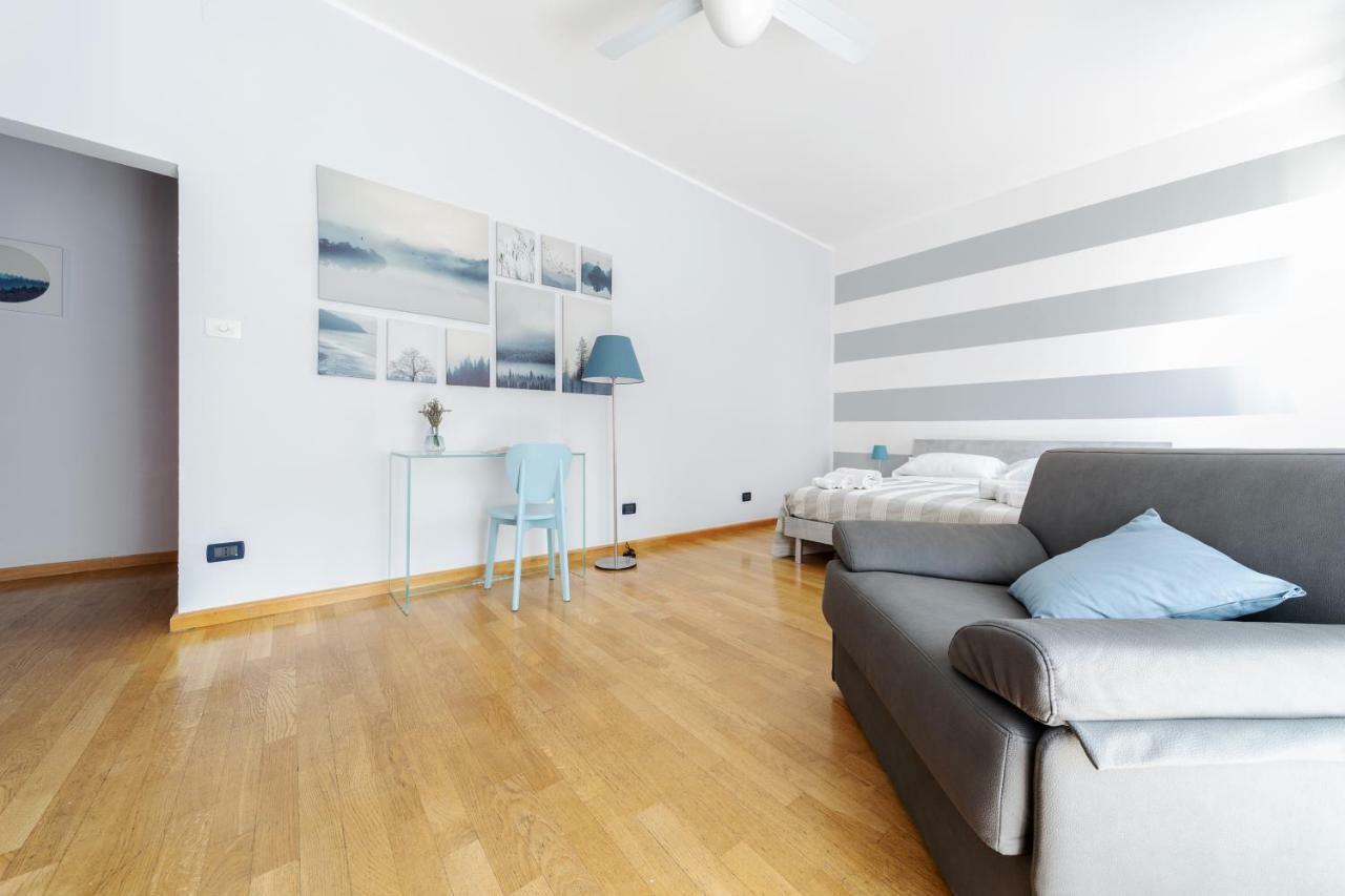 Sant'Orsola Colorful Huge Apartment Bologna Bagian luar foto