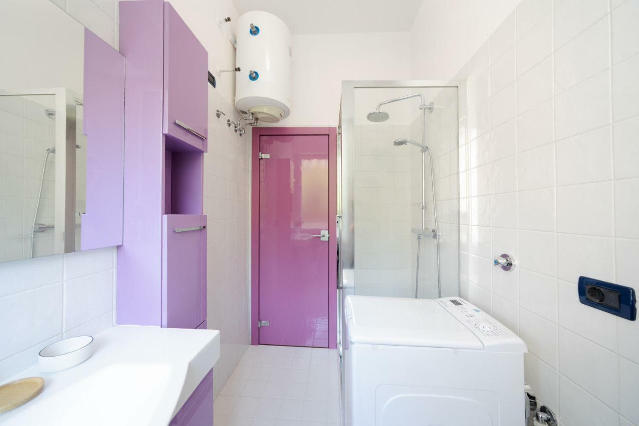 Sant'Orsola Colorful Huge Apartment Bologna Bagian luar foto