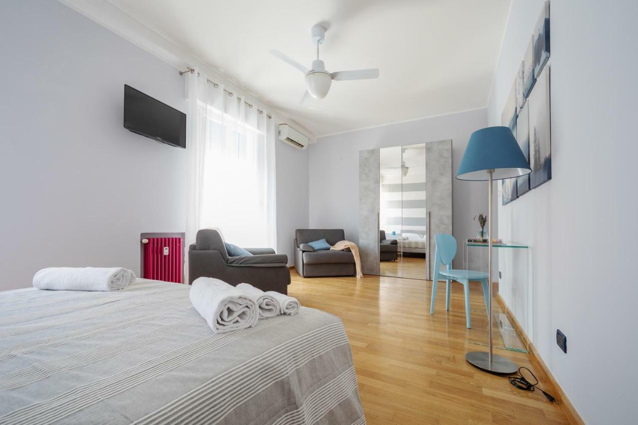 Sant'Orsola Colorful Huge Apartment Bologna Bagian luar foto